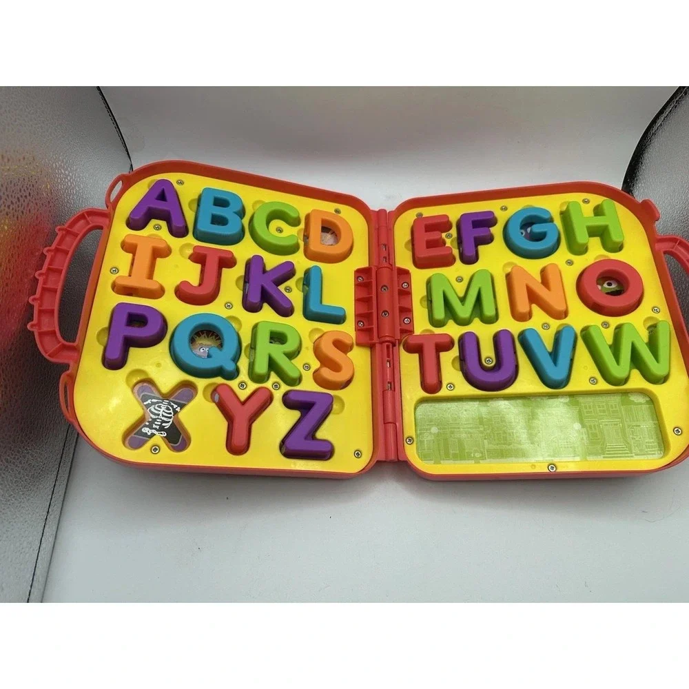 Sesame Street Elmo On The Go Letters Alphabet Learning Carry Case 2014 Hasbro